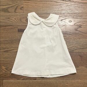 Sleeveless Peter Pan collared top with flower buttons 12-18 months EUC